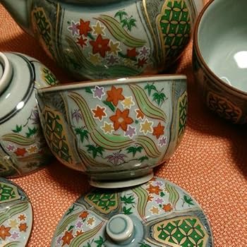 昔の有田焼！急須！蓋付き湯飲み茶碗4個セット！ 昔の有田焼！急須！蓋付き湯飲み茶碗4個セット！